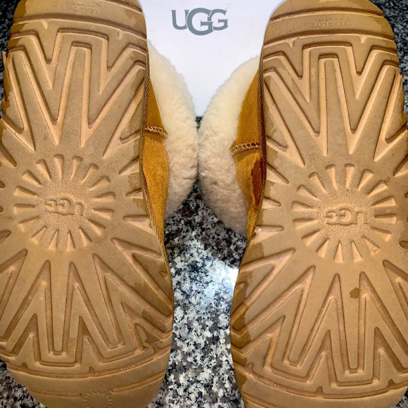 Ugg’s - Picture 2 of 3